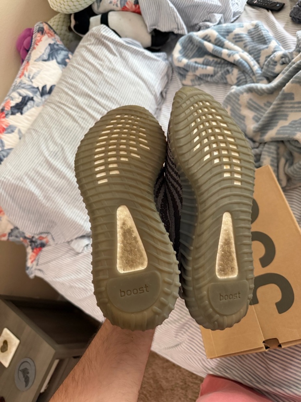 Adidas Yeezy 350 Beluga - Picture 3 of 5